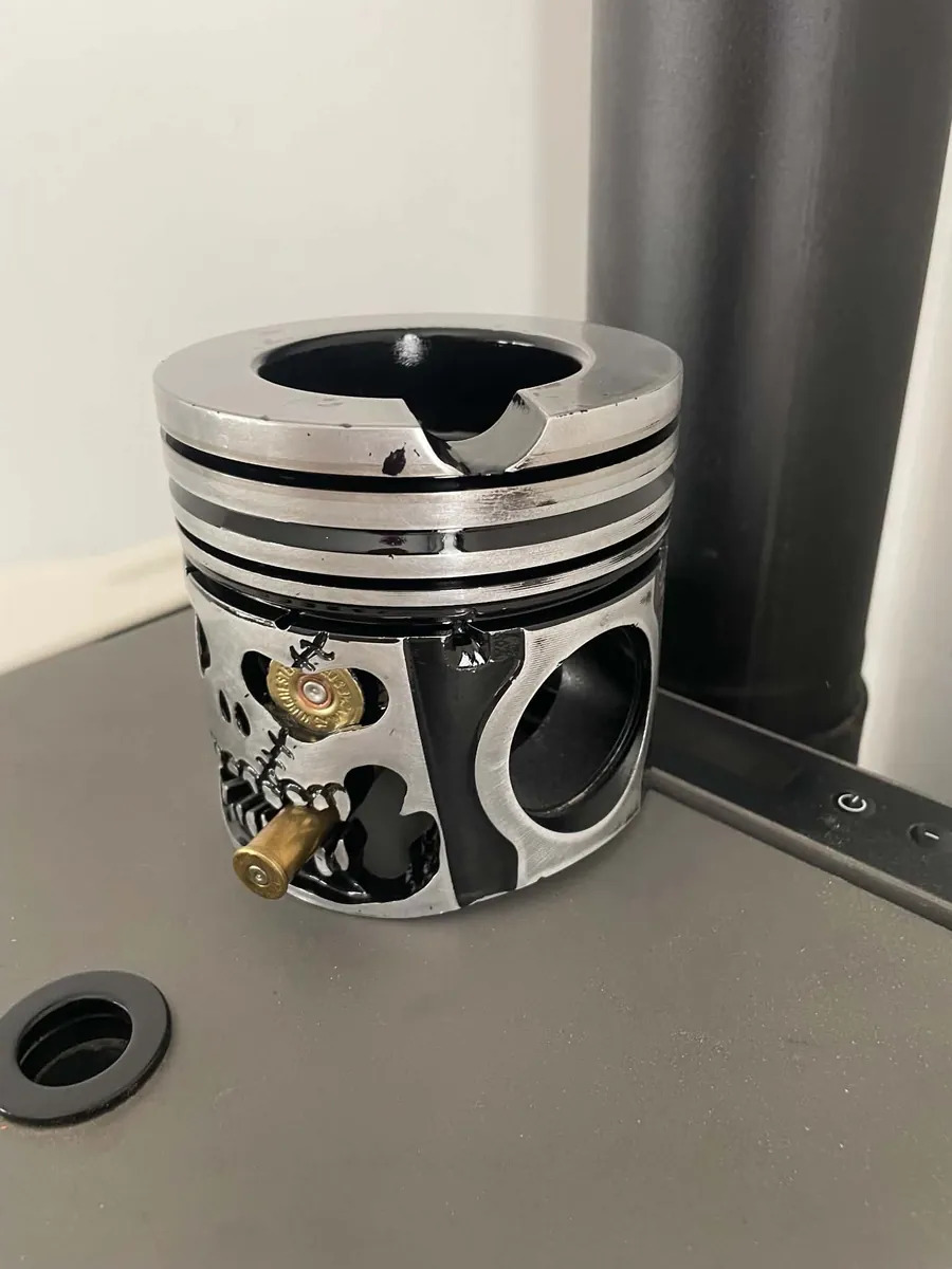 Cendrier Piston